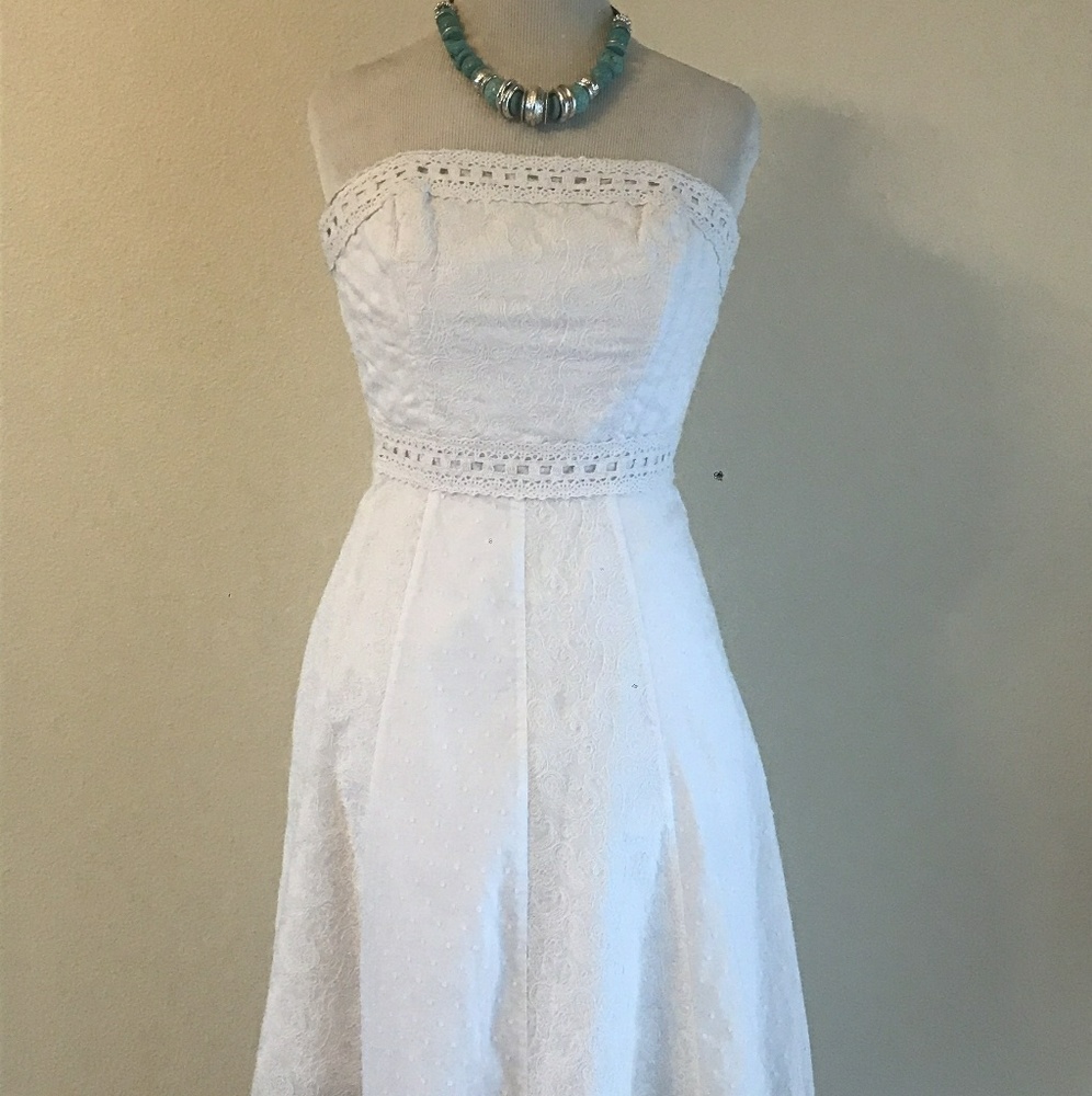 White House Black Market white lace dress